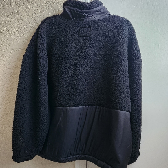 NWT Grand Beach Club- Sherpa Jacket - Picture 4 of 9